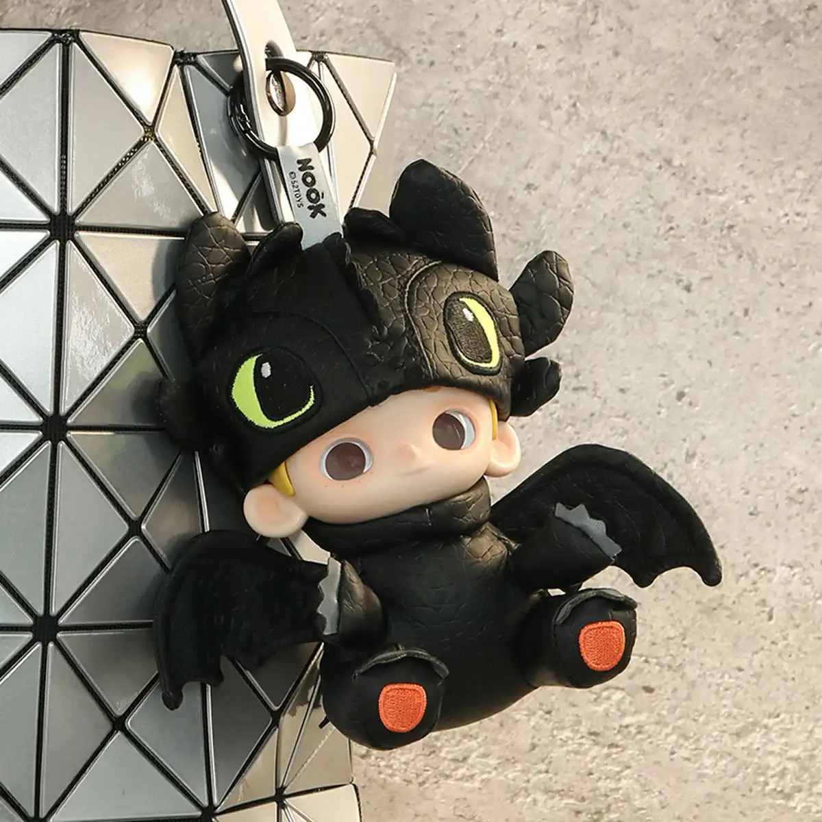 NOOK & TOOTHLESS LIMITED EDITION PLUSH TOY - Image 4