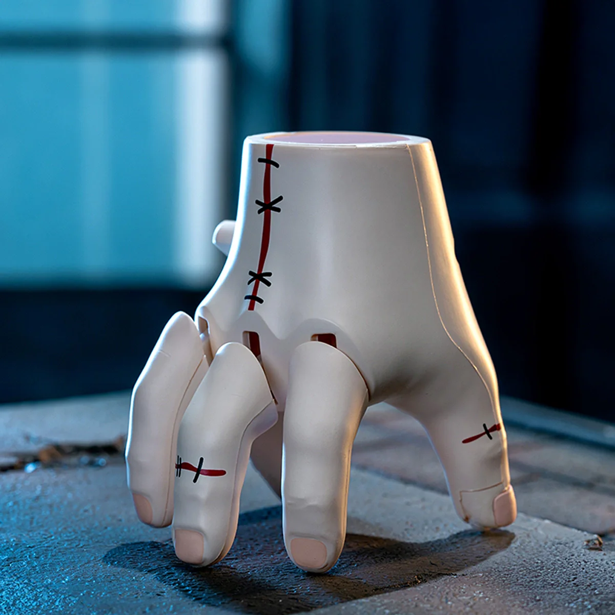 QUESERA -STRANGER HANDS - Image 6